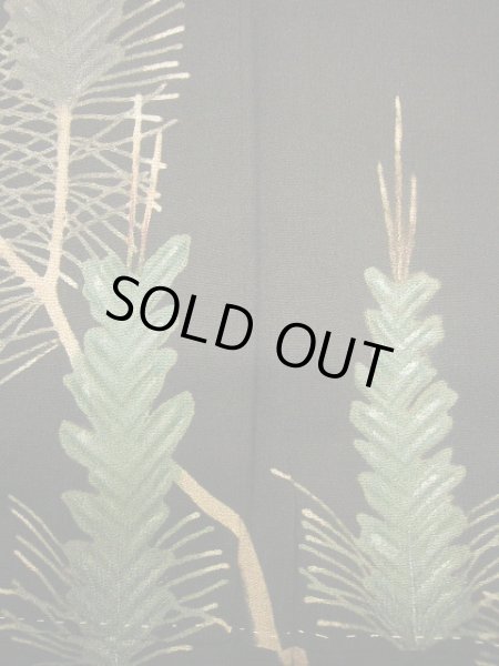 画像7: E1111T 留袖 女性用着物 シルク（正絹）   黒 松/松葉 【中古】 【USED】 【リサイクル】 ★☆☆☆☆ (7)