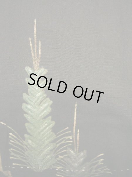 画像8: E1111T 留袖 女性用着物 シルク（正絹）   黒 松/松葉 【中古】 【USED】 【リサイクル】 ★☆☆☆☆ (8)