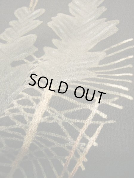 画像9: E1111T 留袖 女性用着物 シルク（正絹）   黒 松/松葉 【中古】 【USED】 【リサイクル】 ★☆☆☆☆ (9)