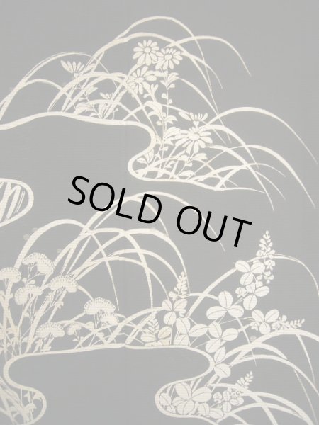 画像5: E1112J 留袖 女性用着物 シルク（正絹）   黒 草 【中古】 【USED】 【リサイクル】 ★★☆☆☆ (5)