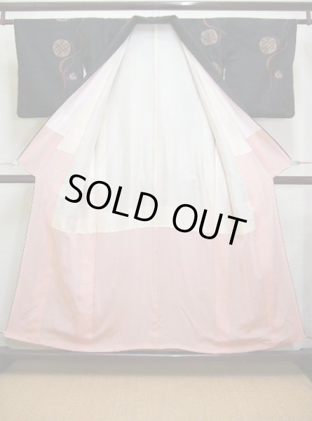 画像2: E706Q 大島紬 女性用着物 シルク(正絹)   黒 抽象的模様 【中古】 【USED】 【リサイクル】 ★★★☆☆ (2)