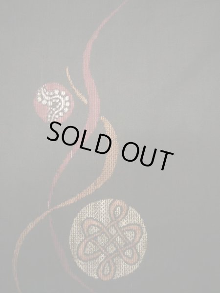 画像3: E706Q 大島紬 女性用着物 シルク(正絹)   黒 抽象的模様 【中古】 【USED】 【リサイクル】 ★★★☆☆ (3)