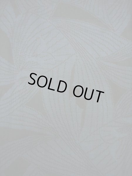 画像3: E706R 大島紬 女性用着物 シルク(正絹)   黒 葉 【中古】 【USED】 【リサイクル】 ★★★☆☆ (3)