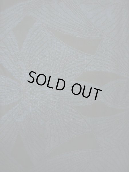 画像4: E706R 大島紬 女性用着物 シルク(正絹)   黒 葉 【中古】 【USED】 【リサイクル】 ★★★☆☆ (4)