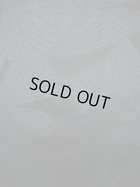 画像6: E706R 大島紬 女性用着物 シルク(正絹)   黒 葉 【中古】 【USED】 【リサイクル】 ★★★☆☆ (6)