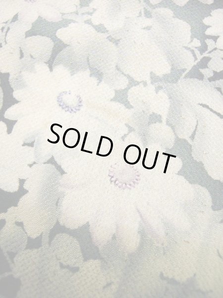 画像8: E723Q 留袖 女性用着物 シルク(正絹)   黒 菊 【中古】 【USED】 【リサイクル】 ★★★☆☆ (8)