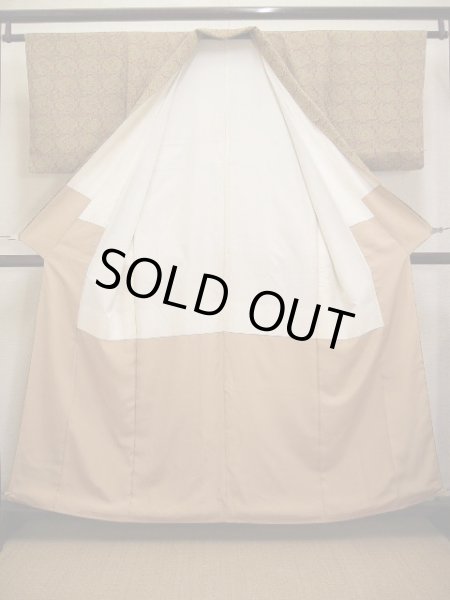 画像2: E727J 小紋 女性用着物 シルク（正絹） スモーキーな 薄い ブラウン（茶色） 唐花 【中古】 【USED】 【リサイクル】 ★★★☆☆ (2)