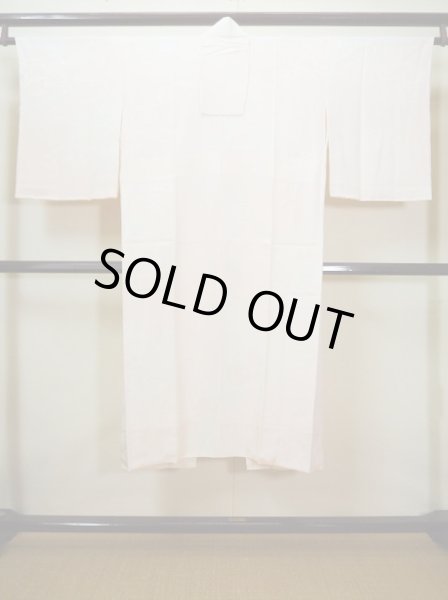 画像2: F0411V じゅばん 女性用着物 シルク(正絹) 淡い シャーベット ピンク 鈴 【中古】 【USED】 【リサイクル】 ★★★☆☆ (2)