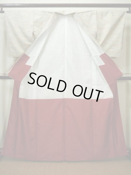 画像2: F0422V 紬 女性用着物 シルク(正絹)  クリーミーな ベージュ 雲 【中古】 【USED】 【リサイクル】 ★★★★☆ (2)