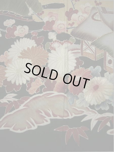 画像9: F0425H 留袖 女性用着物 シルク(正絹)   黒 御所車 【中古】 【USED】 【リサイクル】 ★★★☆☆ (9)