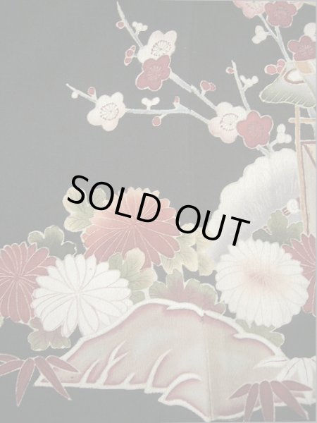 画像15: F0425H 留袖 女性用着物 シルク(正絹)   黒 御所車 【中古】 【USED】 【リサイクル】 ★★★☆☆ (15)