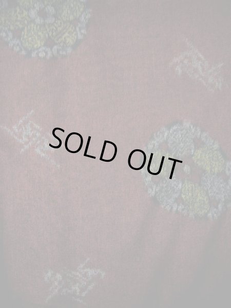 画像4: F0512X 紬 女性用着物 シルク(正絹) スモーキーな ダークな 赤 丸 【中古】 【USED】 【リサイクル】 ★★★★☆ (4)