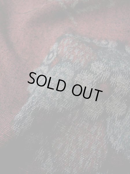 画像12: F0512X 紬 女性用着物 シルク(正絹) スモーキーな ダークな 赤 丸 【中古】 【USED】 【リサイクル】 ★★★★☆ (12)