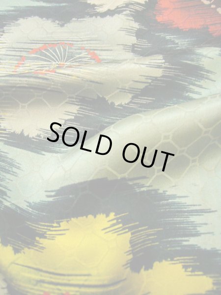 画像9: F0525A 小紋 女性用着物 シルク(正絹) シャイニーな 淡い 水色 梅 【中古】 【USED】 【リサイクル】 ★☆☆☆☆ (9)