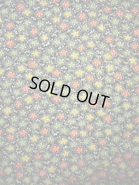 画像4: F0526U 小紋 女性用着物 シルク(正絹)   黒 花 【中古】 【USED】 【リサイクル】 ★★★★☆ (4)