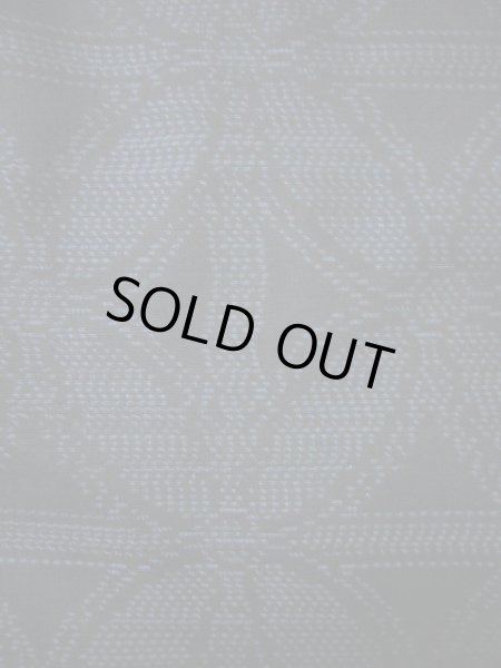 画像6: F0630E 大島紬 女性用着物 緯総絣（よこそうがすり） 近鉄謹製 シルク（正絹）  スモーキーな 黒, 七宝 【中古】 【USED】 【リサイクル】 ★★★★☆ (6)