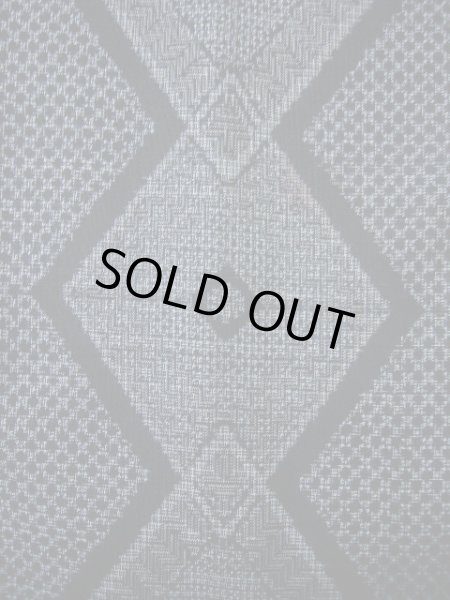 画像5: F0630G 大島紬 女性用着物 経緯併用(たてよこへいよう)絣 シルク（正絹）   グレー（灰色）, 菱 【中古】 【USED】 【リサイクル】 ★★★☆☆ (5)