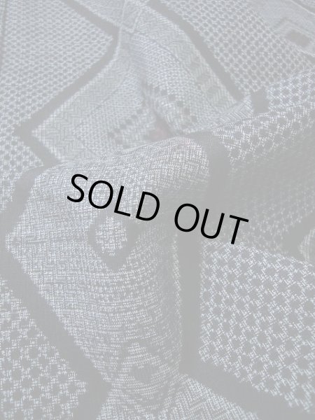 画像10: F0630G 大島紬 女性用着物 経緯併用(たてよこへいよう)絣 シルク（正絹）   グレー（灰色）, 菱 【中古】 【USED】 【リサイクル】 ★★★☆☆ (10)