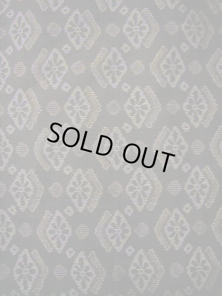 画像3: F0630L 大島紬 女性用着物 緯総絣(よこそうがすり) シルク(正絹)  ダークな ブラウン(茶色), 花菱 【中古】 【USED】 【リサイクル】 ★★★★☆ (3)