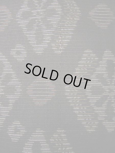 画像6: F0630L 大島紬 女性用着物 緯総絣(よこそうがすり) シルク(正絹)  ダークな ブラウン(茶色), 花菱 【中古】 【USED】 【リサイクル】 ★★★★☆ (6)