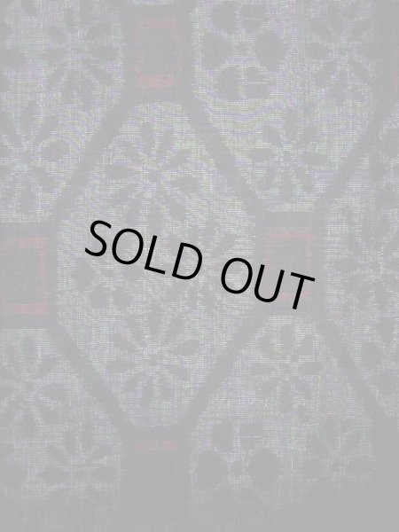 画像3: F0804O 紬 女性用着物 結城紬 結城紬 シルク(正絹)   黒, 蜀江文 【中古】 【USED】 【リサイクル】 ★★★☆☆ (3)