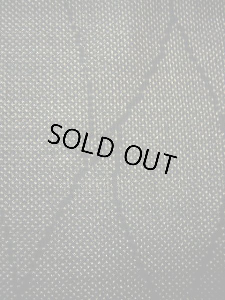 画像7: F1025E 大島紬 女性用着物 縦横絣 縦横絣 シルク（正絹） ダークな 茶色がかった グレー（灰色）, 葉 【中古】 【USED】 【リサイクル】 ★★★☆☆ (7)