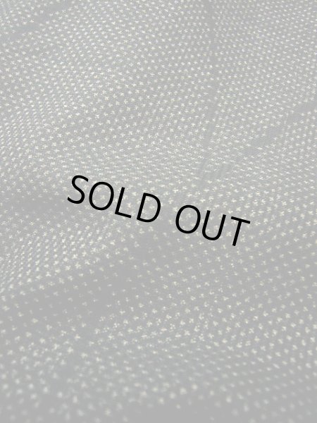 画像10: F1025E 大島紬 女性用着物 縦横絣 縦横絣 シルク（正絹） ダークな 茶色がかった グレー（灰色）, 葉 【中古】 【USED】 【リサイクル】 ★★★☆☆ (10)