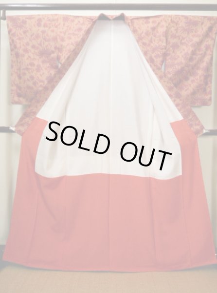 画像2: F1025K 大島紬 女性用着物 縦横絣 縦横絣 シルク(正絹)  スモーキーな オレンジ, 花 【中古】 【USED】 【リサイクル】 ★★★★☆ (2)