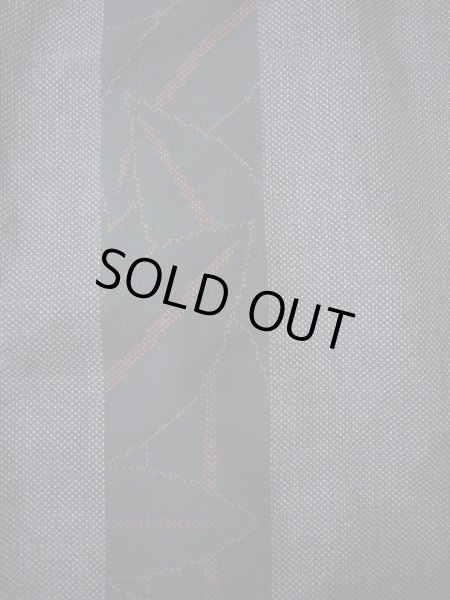 画像3: F1025S 大島紬 女性用着物 縦横絣 縦横絣 シルク(正絹)   黒, 縞 【中古】 【USED】 【リサイクル】 ★★★☆☆ (3)