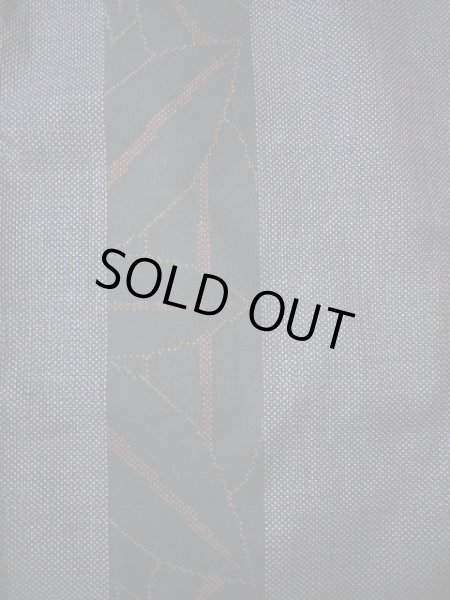 画像4: F1025S 大島紬 女性用着物 縦横絣 縦横絣 シルク(正絹)   黒, 縞 【中古】 【USED】 【リサイクル】 ★★★☆☆ (4)