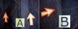 画像11: F1025S 大島紬 女性用着物 縦横絣 縦横絣 シルク（正絹）   黒, 縞 【中古】 【USED】 【リサイクル】 ★★★☆☆ (11)