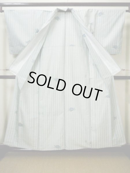 画像2: F1026S 単衣 女性用着物  シルク（正絹） 淡い 青みのある オフ　ホワイト, 縞 【中古】 【USED】 【リサイクル】 ★★☆☆☆ (2)