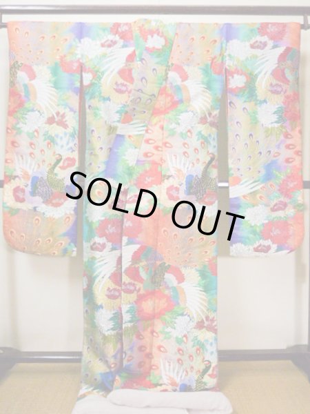 画像4: F1202C 打掛 女性用着物  シルク(正絹)  シャイニーな 紫, 孔雀 【中古】 【USED】 【リサイクル】 ★★★★★ (4)