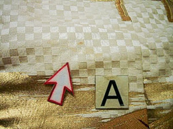 画像17: F1202E 打掛 女性用着物  シルク(正絹)  薄い ベージュ, 扇 【中古】 【USED】 【リサイクル】 ★★★★☆ (17)