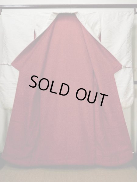 画像2: F1202J 打掛 女性用着物  シルク（正絹）  スモーキーな オフ　ホワイト, 花菱 【中古】 【USED】 【リサイクル】 ★☆☆☆☆ (2)