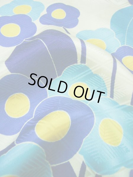 画像21: F1216G 振袖 女性用着物  シルク(正絹)  シャイニーな オフ ホワイト, 花 【中古】 【USED】 【リサイクル】 ★★★★☆ (21)