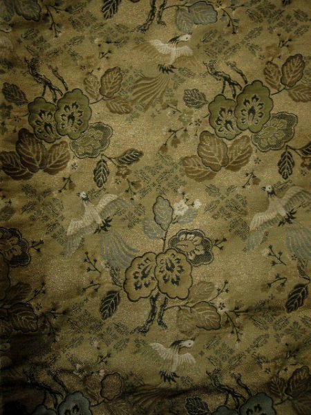 画像2: G0113B 打掛 女性用着物  シルク(正絹) スモーキーな 薄い オリーブ, 鳳凰 【中古】 【USED】 【リサイクル】 ★★★★☆ (2)