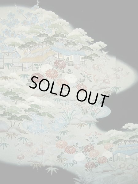 画像6: G0123S 黒留袖 女性用着物 家紋:剣かたばみ シルク(正絹)   黒, 椿 【中古】 【USED】 【リサイクル】 ★★☆☆☆ (6)