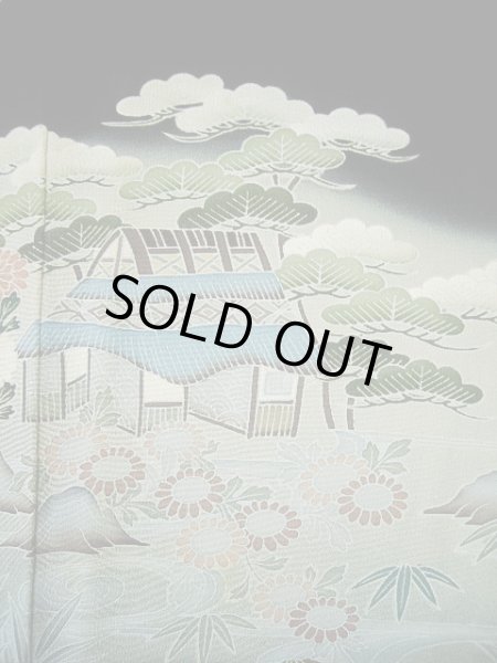 画像14: G0123S 黒留袖 女性用着物 家紋:剣かたばみ シルク(正絹)   黒, 椿 【中古】 【USED】 【リサイクル】 ★★☆☆☆ (14)