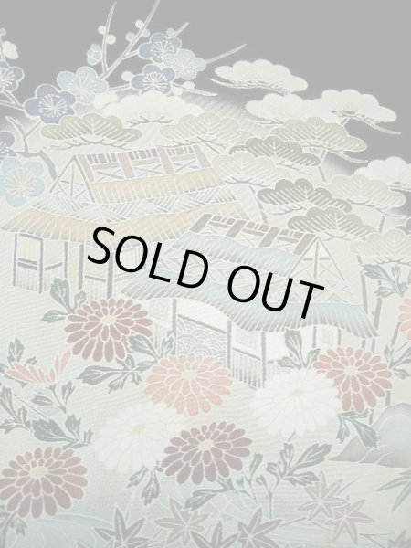 画像16: G0123S 黒留袖 女性用着物 家紋:剣かたばみ シルク(正絹)   黒, 椿 【中古】 【USED】 【リサイクル】 ★★☆☆☆ (16)