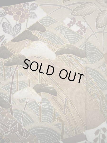 画像10: G0127C 黒留袖 女性用着物 家紋:桐 シルク(正絹)   黒, 紫陽花 【中古】 【USED】 【リサイクル】 ★★★★☆ (10)