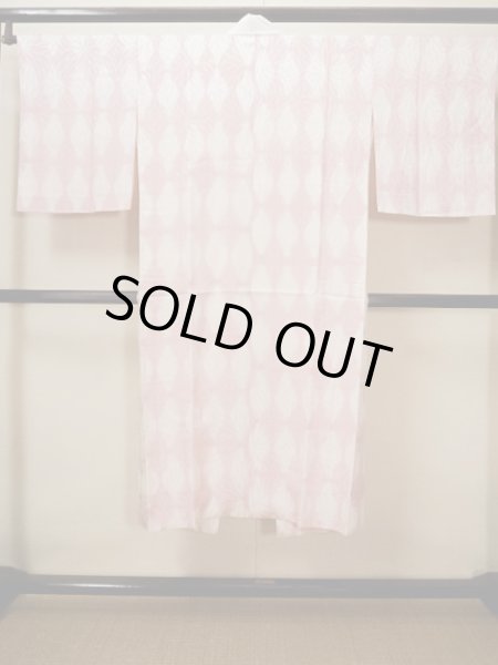 画像2: G0128S じゅばん 女性用着物 半襟付 シルク(正絹)  スモーキーな ピンク, 立涌 【中古】 【USED】 【リサイクル】 ★★★★☆ (2)