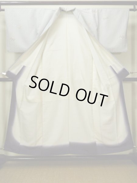 画像2: G0302M 小紋 女性用着物  シルク(正絹)  スモーキーな 白, 花 【中古】 【USED】 【リサイクル】 ★★★☆☆ (2)