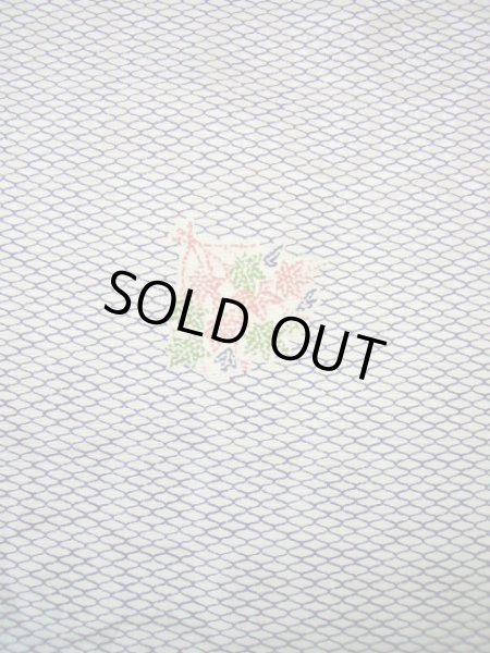 画像4: G0302M 小紋 女性用着物  シルク(正絹)  スモーキーな 白, 花 【中古】 【USED】 【リサイクル】 ★★★☆☆ (4)