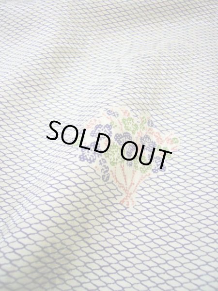 画像7: G0302M 小紋 女性用着物  シルク(正絹)  スモーキーな 白, 花 【中古】 【USED】 【リサイクル】 ★★★☆☆ (7)