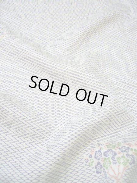 画像8: G0302M 小紋 女性用着物  シルク(正絹)  スモーキーな 白, 花 【中古】 【USED】 【リサイクル】 ★★★☆☆ (8)