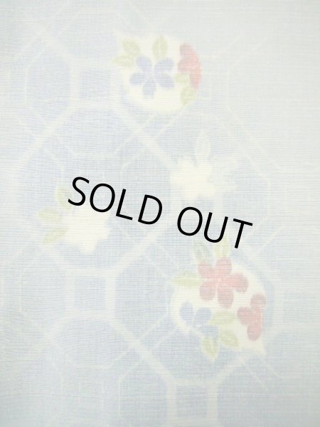 画像6: G0302V 紬 女性用着物  シルク(正絹) スモーキーな 薄い 水色, 花 【中古】 【USED】 【リサイクル】 ★★★★☆ (6)