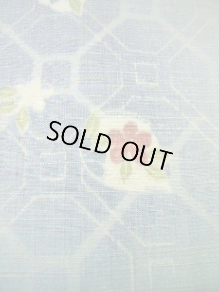 画像7: G0302V 紬 女性用着物  シルク(正絹) スモーキーな 薄い 水色, 花 【中古】 【USED】 【リサイクル】 ★★★★☆ (7)