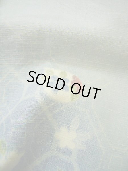 画像10: G0302V 紬 女性用着物  シルク(正絹) スモーキーな 薄い 水色, 花 【中古】 【USED】 【リサイクル】 ★★★★☆ (10)