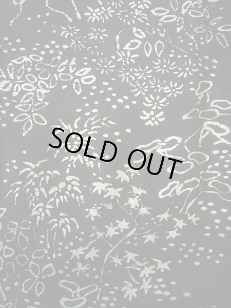 画像5: G0302W 大島紬 女性用着物  シルク（正絹）  スモーキーな 黒, 葉 【中古】 【USED】 【リサイクル】 ★★☆☆☆ (5)